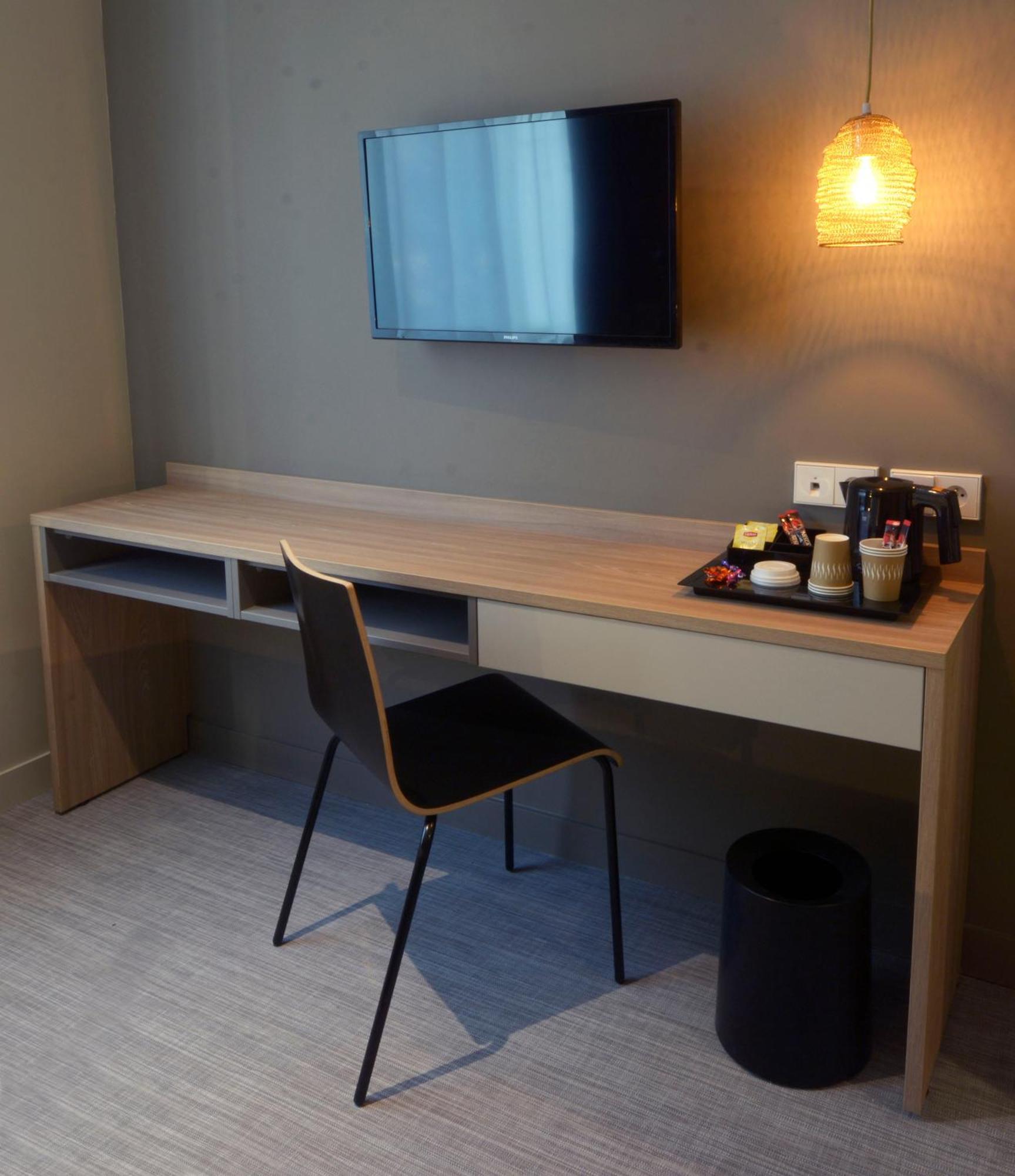 Aparthotel 37 Lodge Courbevoie Paris La Defense Kültér fotó