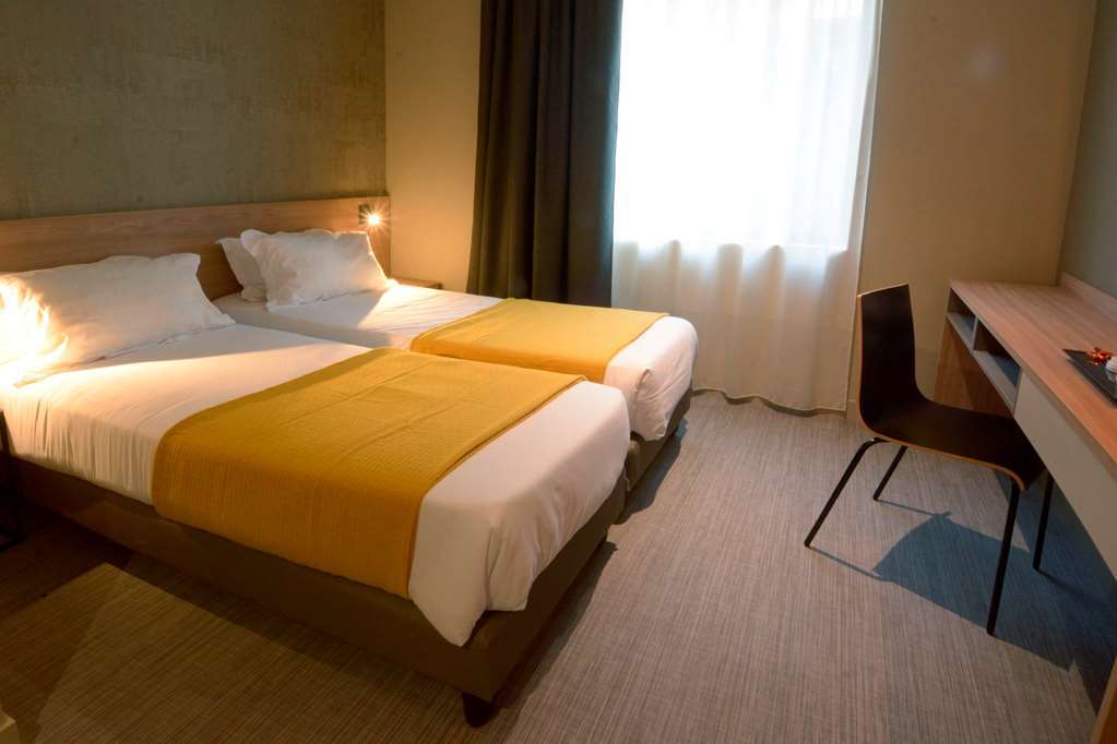 Aparthotel 37 Lodge Courbevoie Paris La Defense Szoba fotó