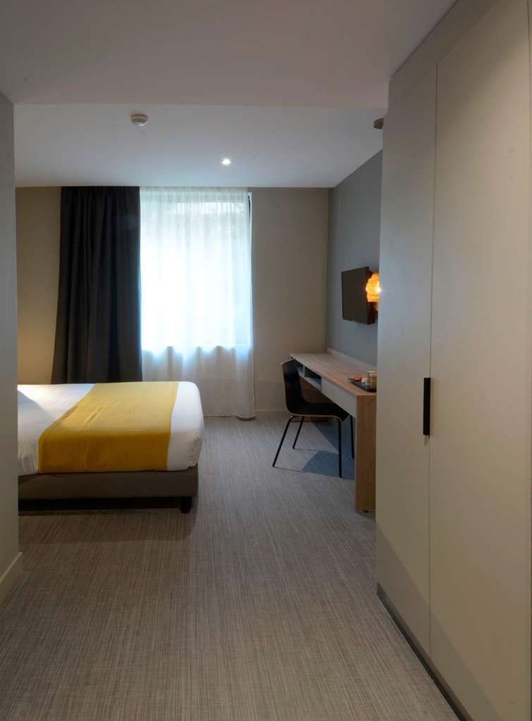 Aparthotel 37 Lodge Courbevoie Paris La Defense Szoba fotó